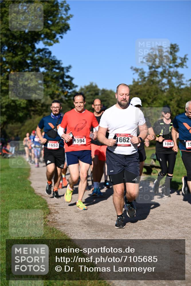 22.09.2024 - 32. Volkslauf durch das schöne Alstertal Dr. Thomas Lammeyer http://msf.ph/oto/7105685 22.09.2024 10:07:04 Laufen 1653, 1594, 1662, 1047, 15 meine-sportfotos.de