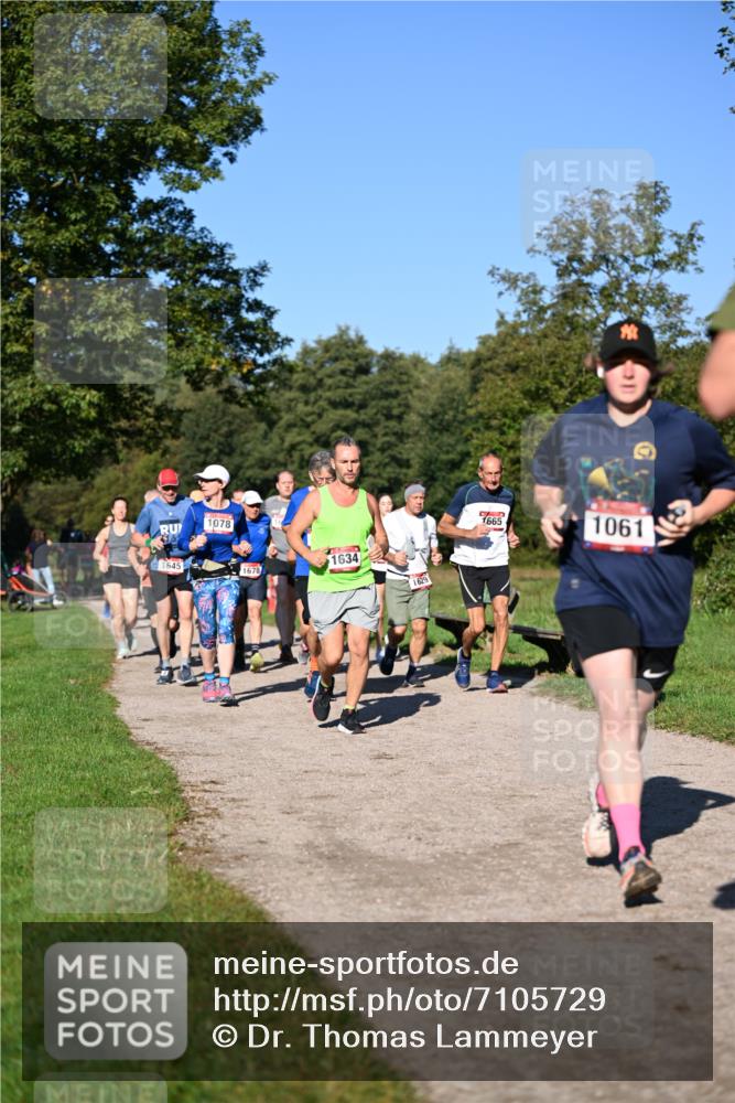 22.09.2024 - 32. Volkslauf durch das schöne Alstertal Dr. Thomas Lammeyer http://msf.ph/oto/7105729 22.09.2024 10:07:08 Laufen 1645, 1078, 1678, 1634, 1629, 1665, 1061 meine-sportfotos.de