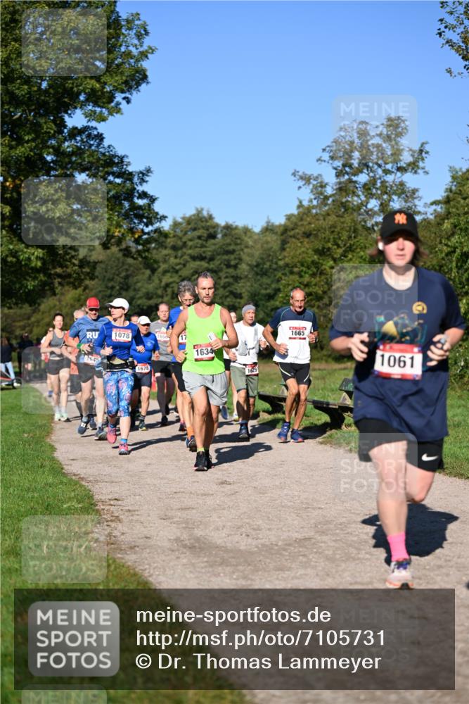 22.09.2024 - 32. Volkslauf durch das schöne Alstertal Dr. Thomas Lammeyer http://msf.ph/oto/7105731 22.09.2024 10:07:09 Laufen 1078, 165, 17, 1645, 1678, 1634, 1629, 1665, 1061 meine-sportfotos.de