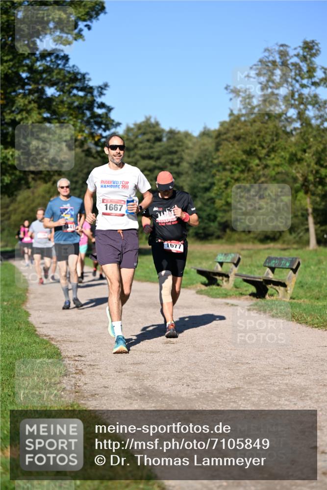 22.09.2024 - 32. Volkslauf durch das schöne Alstertal Dr. Thomas Lammeyer http://msf.ph/oto/7105849 22.09.2024 10:07:21 Laufen 1641, 2011, 1667, 1677 meine-sportfotos.de