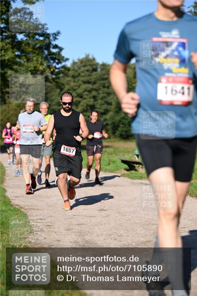 22.09.2024 - 32. Volkslauf durch das schöne Alstertal Dr. Thomas Lammeyer http://msf.ph/oto/7105890 22.09.2024 10:07:26 Laufen 1666, 1657, 1716, 1641 meine-sportfotos.de