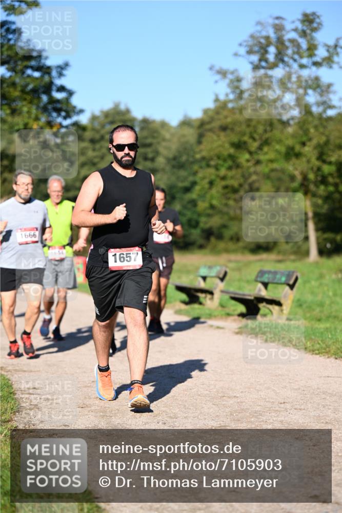 22.09.2024 - 32. Volkslauf durch das schöne Alstertal Dr. Thomas Lammeyer http://msf.ph/oto/7105903 22.09.2024 10:07:27 Laufen 1666, 1657 meine-sportfotos.de
