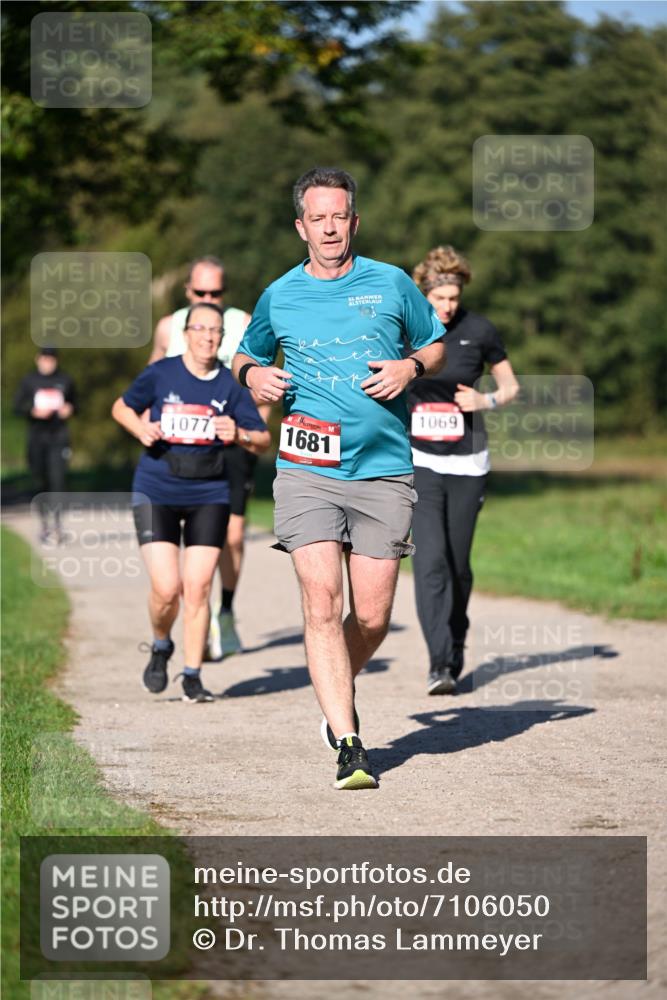 22.09.2024 - 32. Volkslauf durch das schöne Alstertal Dr. Thomas Lammeyer http://msf.ph/oto/7106050 22.09.2024 10:07:48 Laufen 1077, 2, 1069, 1681 meine-sportfotos.de