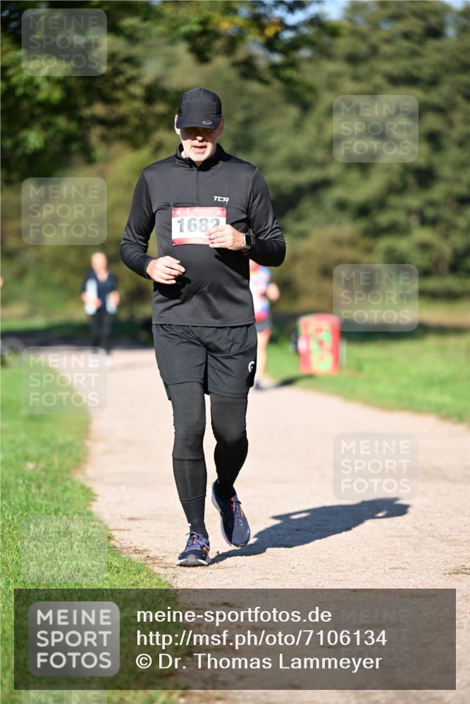 22.09.2024 - 32. Volkslauf durch das schöne Alstertal Dr. Thomas Lammeyer http://msf.ph/oto/7106134 22.09.2024 10:08:01 Laufen 1682 meine-sportfotos.de