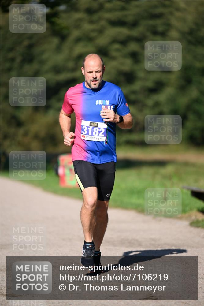 22.09.2024 - 32. Volkslauf durch das schöne Alstertal Dr. Thomas Lammeyer http://msf.ph/oto/7106219 22.09.2024 10:15:19 Laufen 3182 meine-sportfotos.de