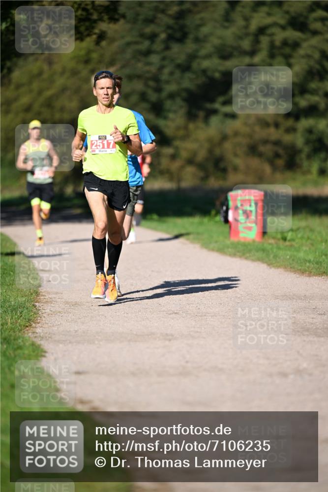 22.09.2024 - 32. Volkslauf durch das schöne Alstertal Dr. Thomas Lammeyer http://msf.ph/oto/7106235 22.09.2024 10:24:19 Laufen 2517, 3 meine-sportfotos.de