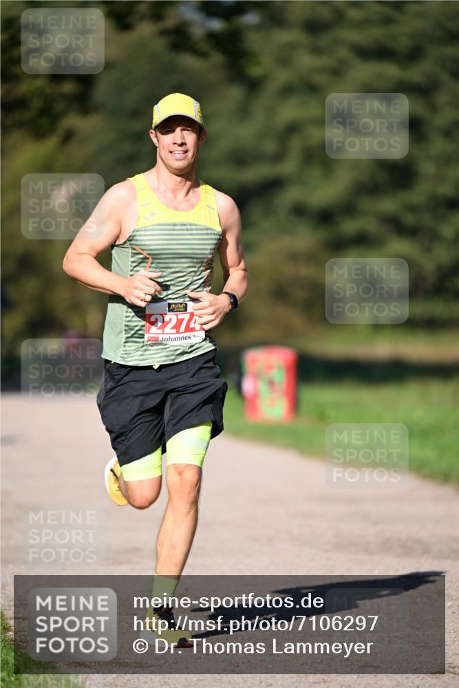 22.09.2024 - 32. Volkslauf durch das schöne Alstertal Dr. Thomas Lammeyer http://msf.ph/oto/7106297 22.09.2024 10:24:26 Laufen 2274 meine-sportfotos.de