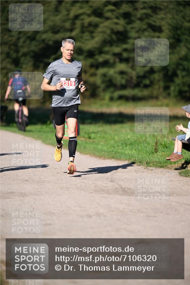 22.09.2024 - 32. Volkslauf durch das schöne Alstertal Dr. Thomas Lammeyer http://msf.ph/oto/7106320 22.09.2024 10:24:34 Laufen 25, 2319 meine-sportfotos.de