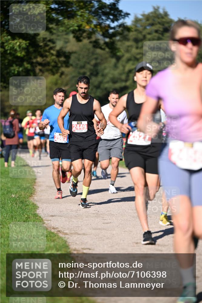 22.09.2024 - 32. Volkslauf durch das schöne Alstertal Dr. Thomas Lammeyer http://msf.ph/oto/7106398 22.09.2024 10:24:50 Laufen 2449 meine-sportfotos.de
