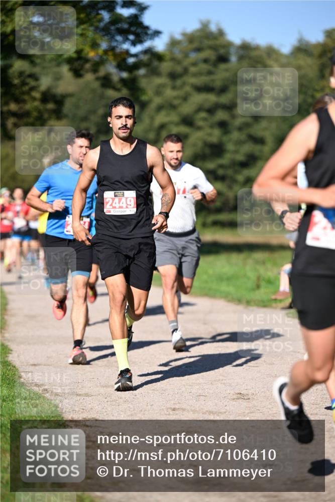 22.09.2024 - 32. Volkslauf durch das schöne Alstertal Dr. Thomas Lammeyer http://msf.ph/oto/7106410 22.09.2024 10:24:51 Laufen 2449 meine-sportfotos.de