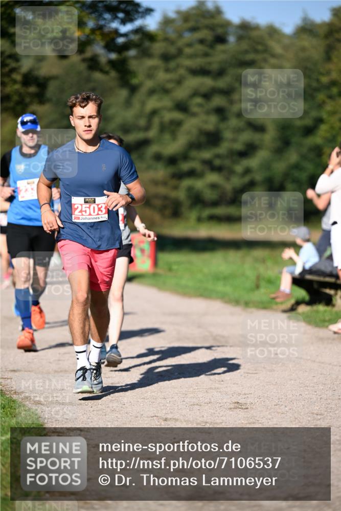 22.09.2024 - 32. Volkslauf durch das schöne Alstertal Dr. Thomas Lammeyer http://msf.ph/oto/7106537 22.09.2024 10:25:06 Laufen 2503 meine-sportfotos.de