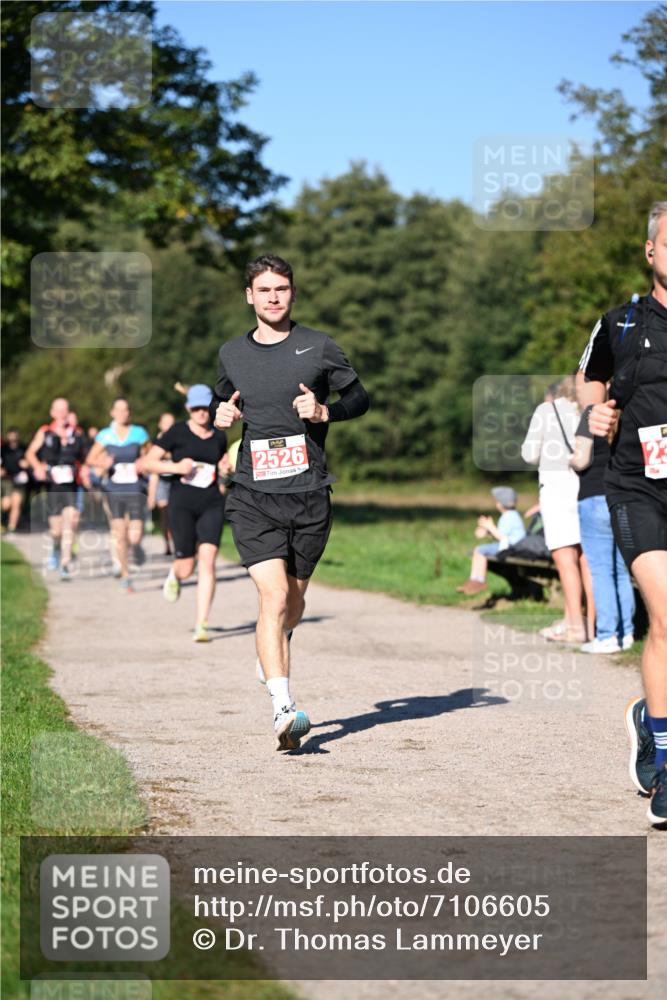 22.09.2024 - 32. Volkslauf durch das schöne Alstertal Dr. Thomas Lammeyer http://msf.ph/oto/7106605 22.09.2024 10:25:18 Laufen 2526, 23 meine-sportfotos.de