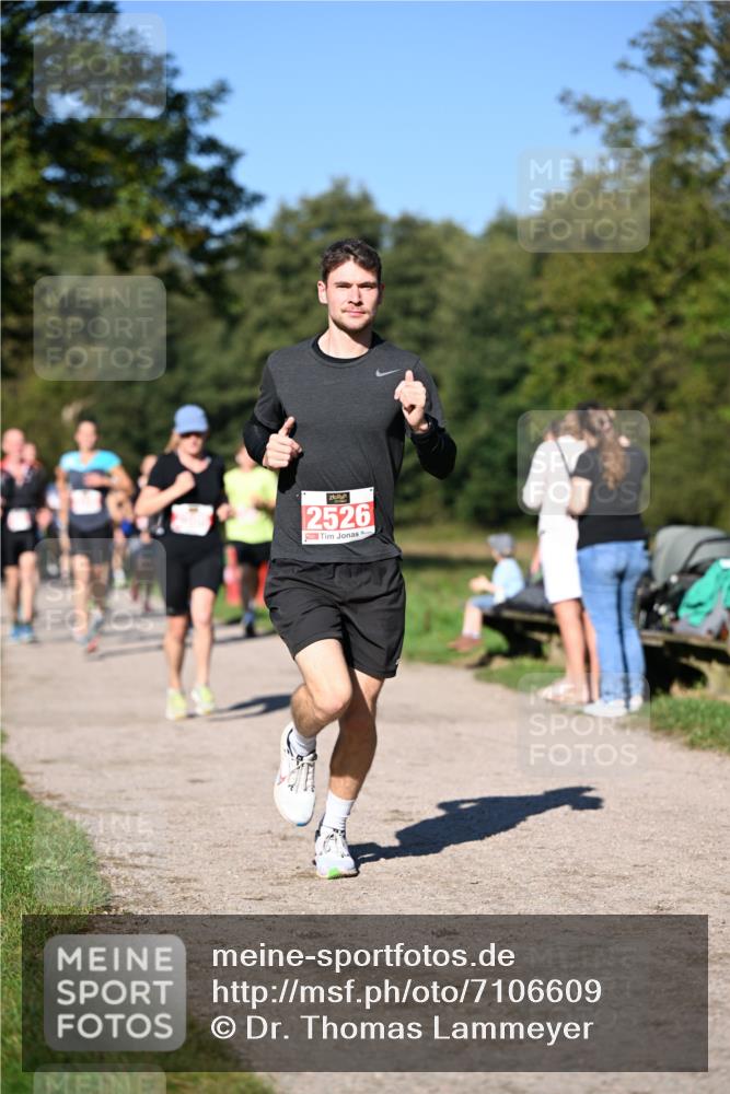 22.09.2024 - 32. Volkslauf durch das schöne Alstertal Dr. Thomas Lammeyer http://msf.ph/oto/7106609 22.09.2024 10:25:19 Laufen 2526 meine-sportfotos.de