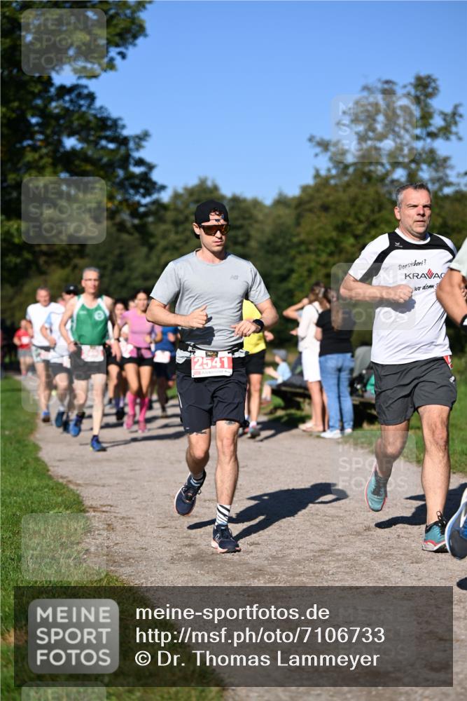 22.09.2024 - 32. Volkslauf durch das schöne Alstertal Dr. Thomas Lammeyer http://msf.ph/oto/7106733 22.09.2024 10:25:42 Laufen 2541 meine-sportfotos.de