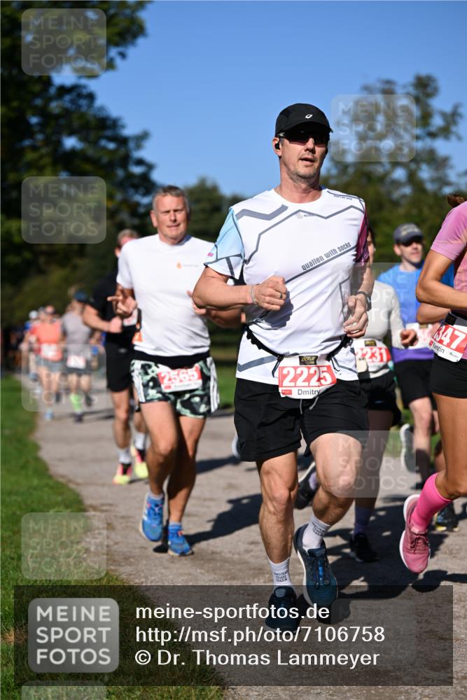 22.09.2024 - 32. Volkslauf durch das schöne Alstertal Dr. Thomas Lammeyer http://msf.ph/oto/7106758 22.09.2024 10:25:47 Laufen 2565, 2225, 231, 347 meine-sportfotos.de