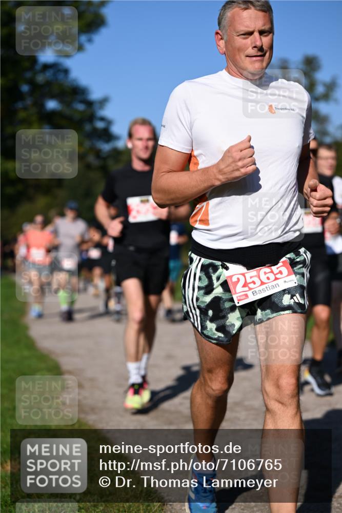 22.09.2024 - 32. Volkslauf durch das schöne Alstertal Dr. Thomas Lammeyer http://msf.ph/oto/7106765 22.09.2024 10:25:48 Laufen 2565 meine-sportfotos.de