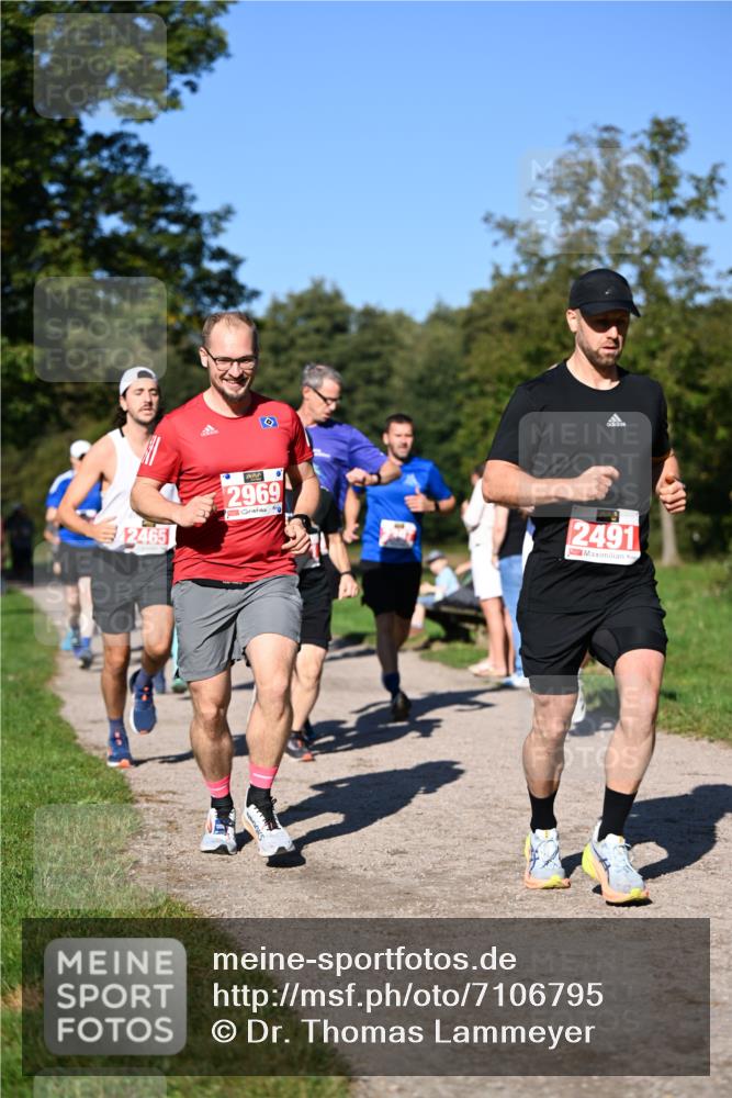 22.09.2024 - 32. Volkslauf durch das schöne Alstertal Dr. Thomas Lammeyer http://msf.ph/oto/7106795 22.09.2024 10:25:53 Laufen 2465, 2969, 2491 meine-sportfotos.de