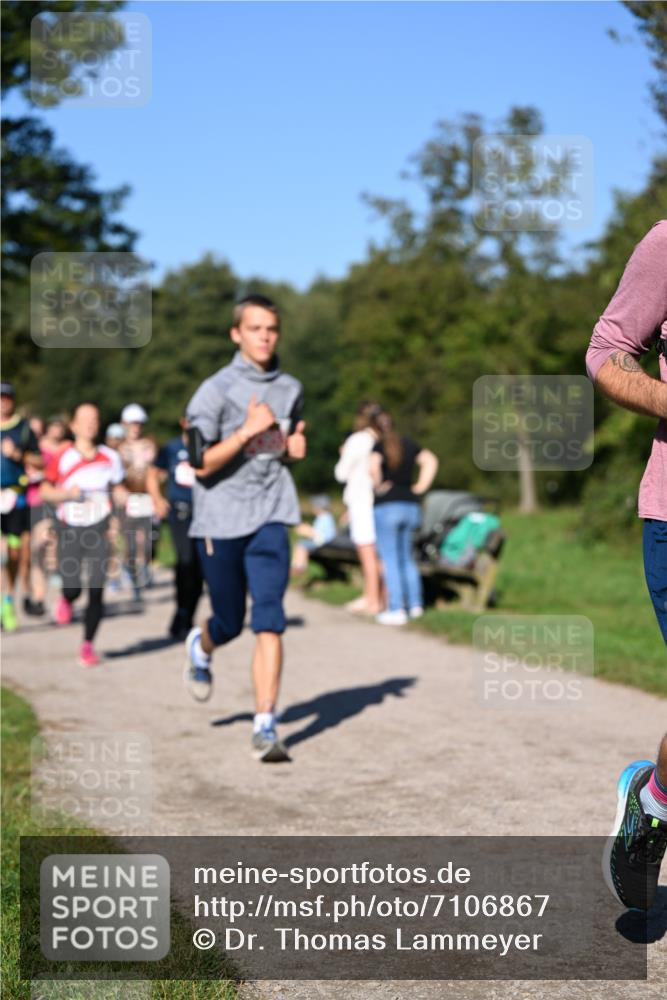 22.09.2024 - 32. Volkslauf durch das schöne Alstertal Dr. Thomas Lammeyer http://msf.ph/oto/7106867 22.09.2024 10:26:07 Laufen  meine-sportfotos.de