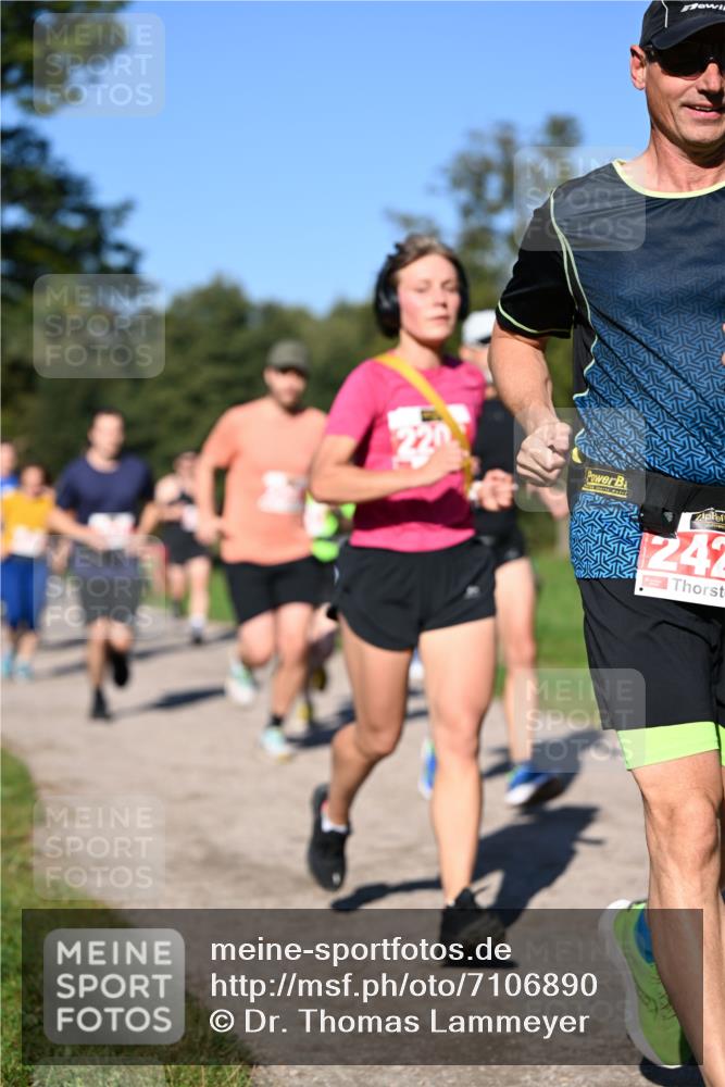 22.09.2024 - 32. Volkslauf durch das schöne Alstertal Dr. Thomas Lammeyer http://msf.ph/oto/7106890 22.09.2024 10:26:11 Laufen 1242 meine-sportfotos.de