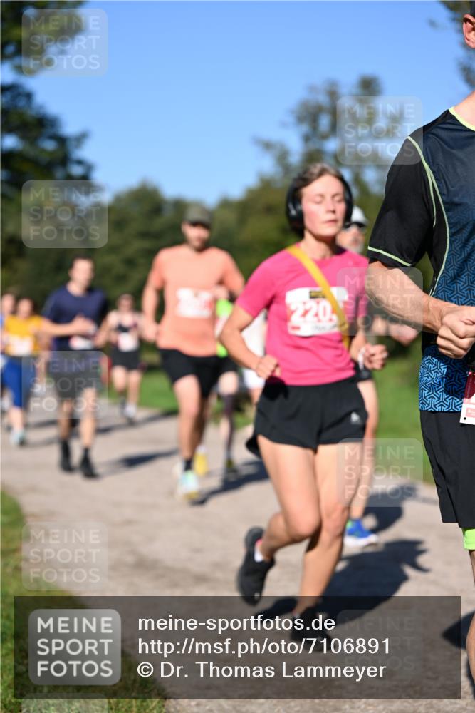 22.09.2024 - 32. Volkslauf durch das schöne Alstertal Dr. Thomas Lammeyer http://msf.ph/oto/7106891 22.09.2024 10:26:11 Laufen  meine-sportfotos.de