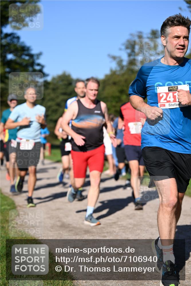 22.09.2024 - 32. Volkslauf durch das schöne Alstertal Dr. Thomas Lammeyer http://msf.ph/oto/7106940 22.09.2024 10:26:21 Laufen 241 meine-sportfotos.de