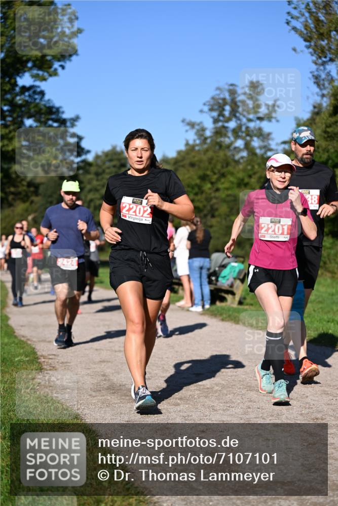 22.09.2024 - 32. Volkslauf durch das schöne Alstertal Dr. Thomas Lammeyer http://msf.ph/oto/7107101 22.09.2024 10:26:53 Laufen 2424, 38, 2202, 2201 meine-sportfotos.de