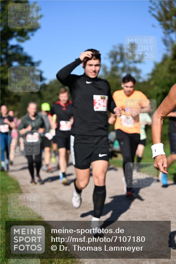 22.09.2024 - 32. Volkslauf durch das schöne Alstertal Dr. Thomas Lammeyer http://msf.ph/oto/7107180 22.09.2024 10:27:09 Laufen 2 meine-sportfotos.de