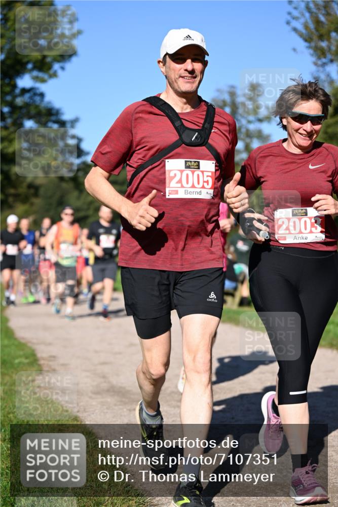 22.09.2024 - 32. Volkslauf durch das schöne Alstertal Dr. Thomas Lammeyer http://msf.ph/oto/7107351 22.09.2024 10:27:54 Laufen 2005, 8, 2003 meine-sportfotos.de