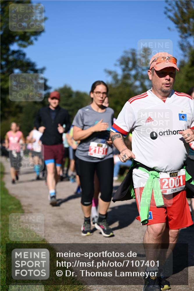 22.09.2024 - 32. Volkslauf durch das schöne Alstertal Dr. Thomas Lammeyer http://msf.ph/oto/7107401 22.09.2024 10:28:04 Laufen 2151, 2001 meine-sportfotos.de