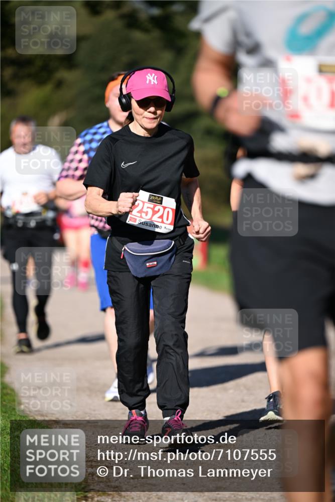 22.09.2024 - 32. Volkslauf durch das schöne Alstertal Dr. Thomas Lammeyer http://msf.ph/oto/7107555 22.09.2024 10:28:41 Laufen 2520 meine-sportfotos.de