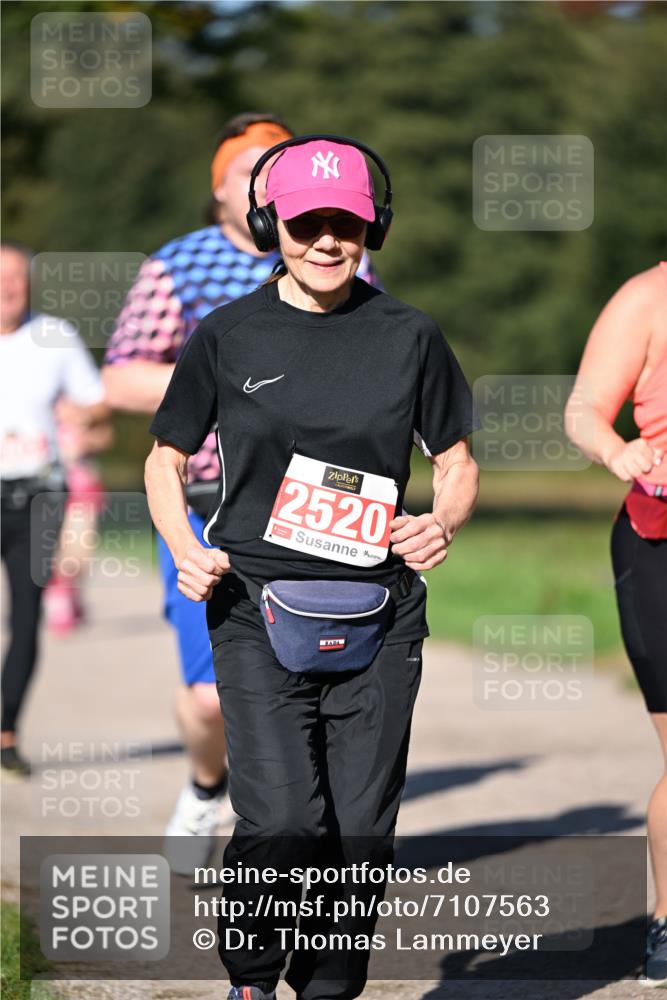22.09.2024 - 32. Volkslauf durch das schöne Alstertal Dr. Thomas Lammeyer http://msf.ph/oto/7107563 22.09.2024 10:28:42 Laufen 2520 meine-sportfotos.de