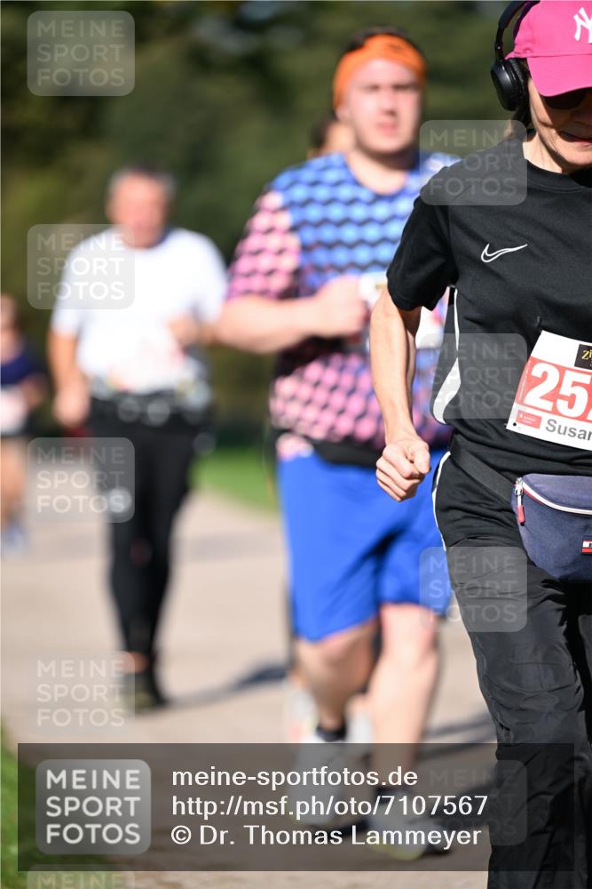 22.09.2024 - 32. Volkslauf durch das schöne Alstertal Dr. Thomas Lammeyer http://msf.ph/oto/7107567 22.09.2024 10:28:43 Laufen 25 meine-sportfotos.de