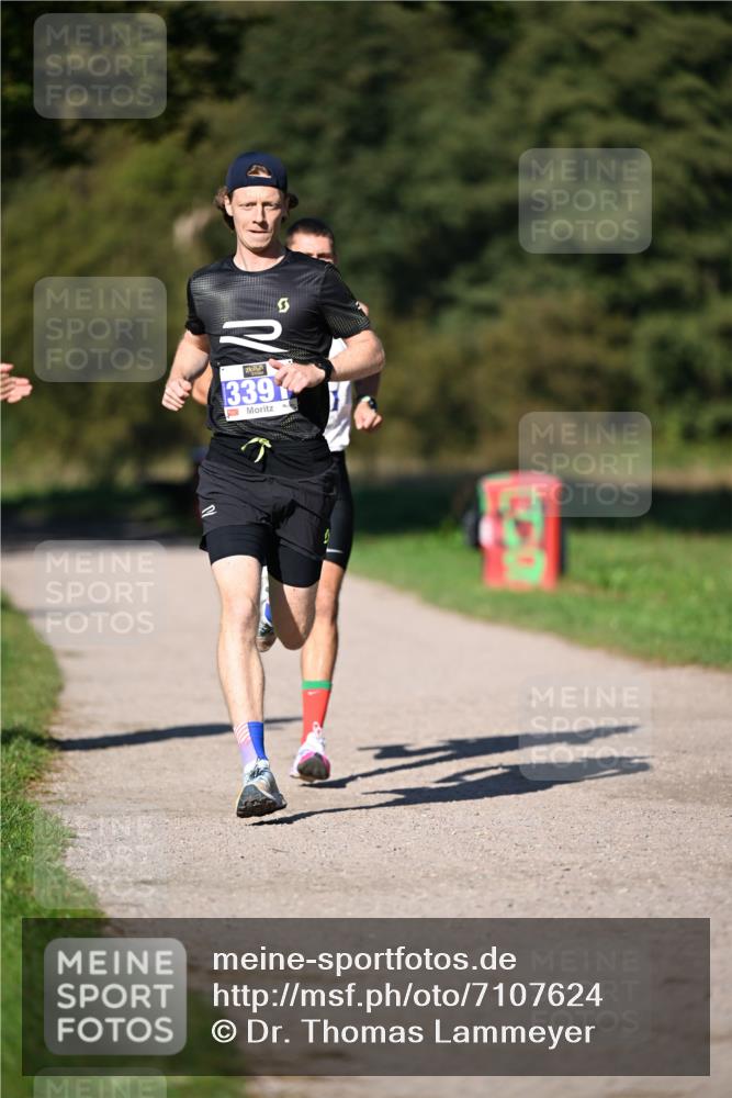 22.09.2024 - 32. Volkslauf durch das schöne Alstertal Dr. Thomas Lammeyer http://msf.ph/oto/7107624 22.09.2024 10:34:07 Laufen 339 meine-sportfotos.de
