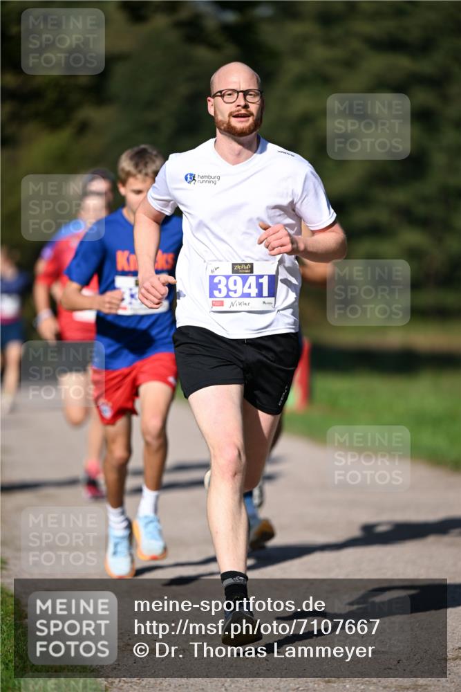 22.09.2024 - 32. Volkslauf durch das schöne Alstertal Dr. Thomas Lammeyer http://msf.ph/oto/7107667 22.09.2024 10:34:18 Laufen 3941 meine-sportfotos.de
