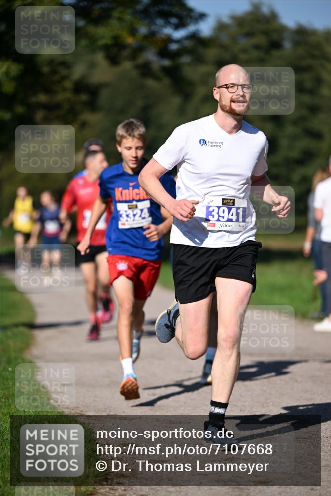 22.09.2024 - 32. Volkslauf durch das schöne Alstertal Dr. Thomas Lammeyer http://msf.ph/oto/7107668 22.09.2024 10:34:18 Laufen 3324, 3941 meine-sportfotos.de