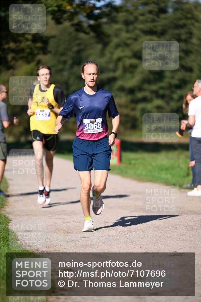 22.09.2024 - 32. Volkslauf durch das schöne Alstertal Dr. Thomas Lammeyer http://msf.ph/oto/7107696 22.09.2024 10:34:24 Laufen 2, 3066 meine-sportfotos.de