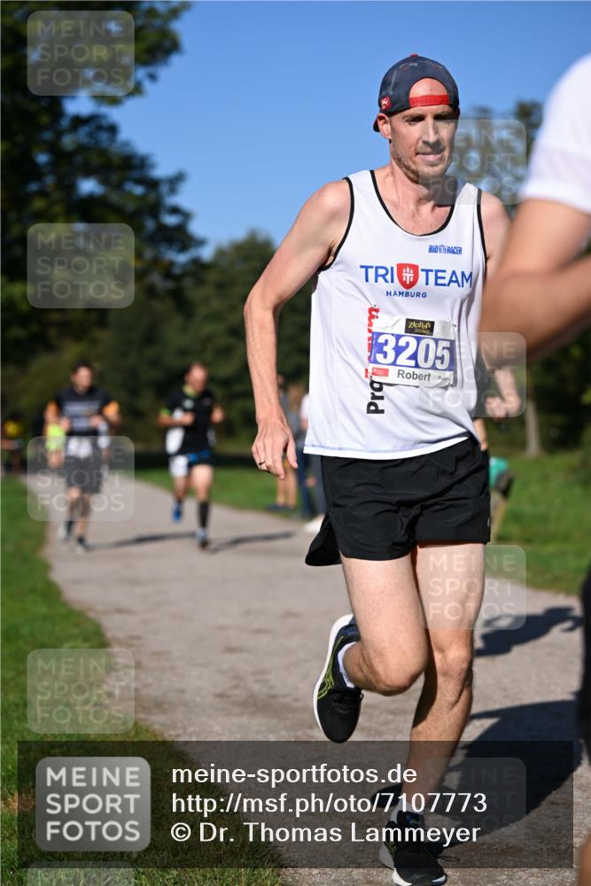 22.09.2024 - 32. Volkslauf durch das schöne Alstertal Dr. Thomas Lammeyer http://msf.ph/oto/7107773 22.09.2024 10:34:41 Laufen 3205 meine-sportfotos.de