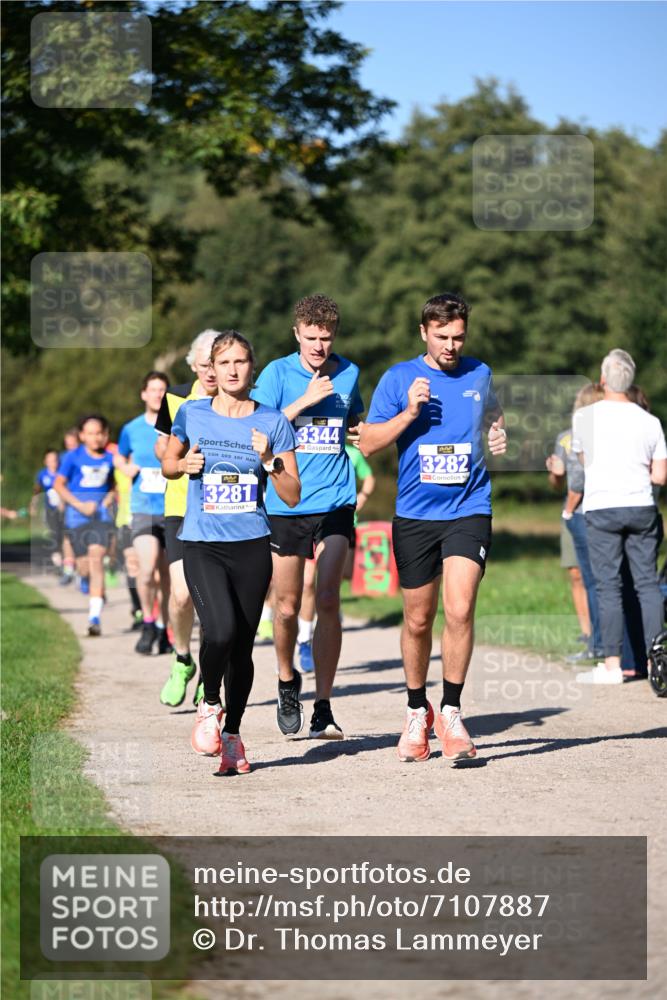 22.09.2024 - 32. Volkslauf durch das schöne Alstertal Dr. Thomas Lammeyer http://msf.ph/oto/7107887 22.09.2024 10:35:07 Laufen 3344, 3282, 3281 meine-sportfotos.de