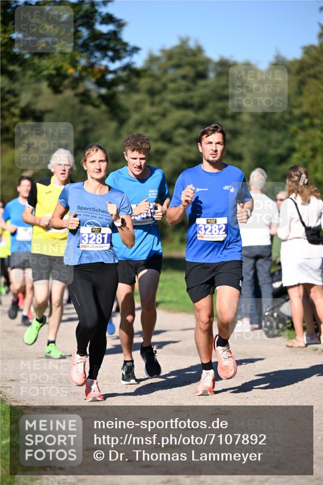 22.09.2024 - 32. Volkslauf durch das schöne Alstertal Dr. Thomas Lammeyer http://msf.ph/oto/7107892 22.09.2024 10:35:07 Laufen 3281, 3282 meine-sportfotos.de