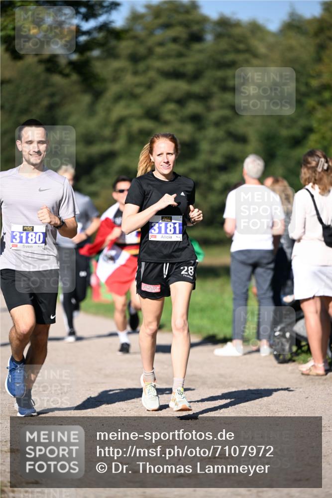22.09.2024 - 32. Volkslauf durch das schöne Alstertal Dr. Thomas Lammeyer http://msf.ph/oto/7107972 22.09.2024 10:35:24 Laufen 3180, 3181, 28 meine-sportfotos.de