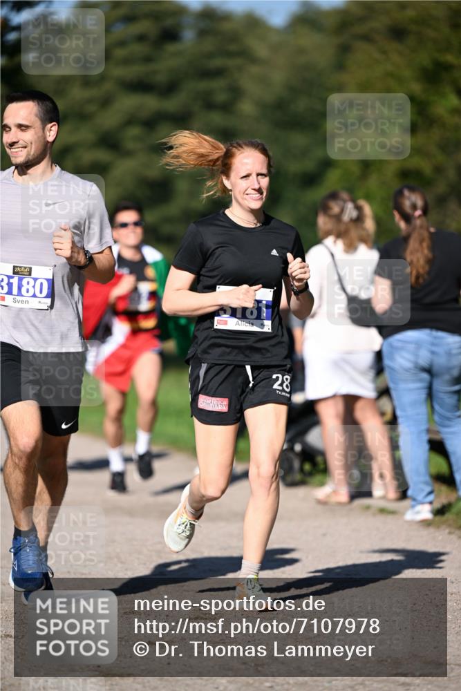 22.09.2024 - 32. Volkslauf durch das schöne Alstertal Dr. Thomas Lammeyer http://msf.ph/oto/7107978 22.09.2024 10:35:25 Laufen 3180, 2181, 28 meine-sportfotos.de