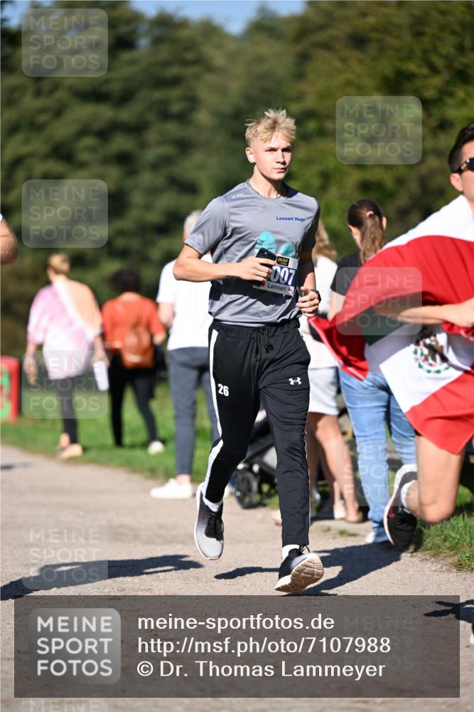 22.09.2024 - 32. Volkslauf durch das schöne Alstertal Dr. Thomas Lammeyer http://msf.ph/oto/7107988 22.09.2024 10:35:27 Laufen 26, 007 meine-sportfotos.de