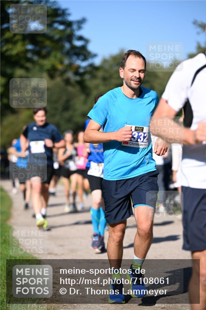 22.09.2024 - 32. Volkslauf durch das schöne Alstertal Dr. Thomas Lammeyer http://msf.ph/oto/7108061 22.09.2024 10:35:44 Laufen 332 meine-sportfotos.de