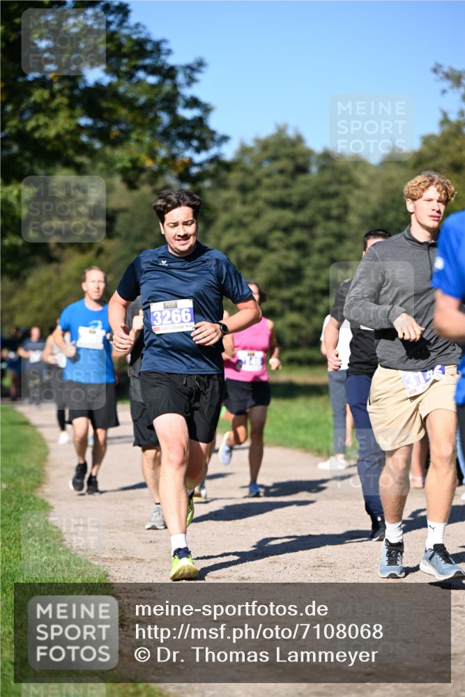22.09.2024 - 32. Volkslauf durch das schöne Alstertal Dr. Thomas Lammeyer http://msf.ph/oto/7108068 22.09.2024 10:35:46 Laufen 3266 meine-sportfotos.de