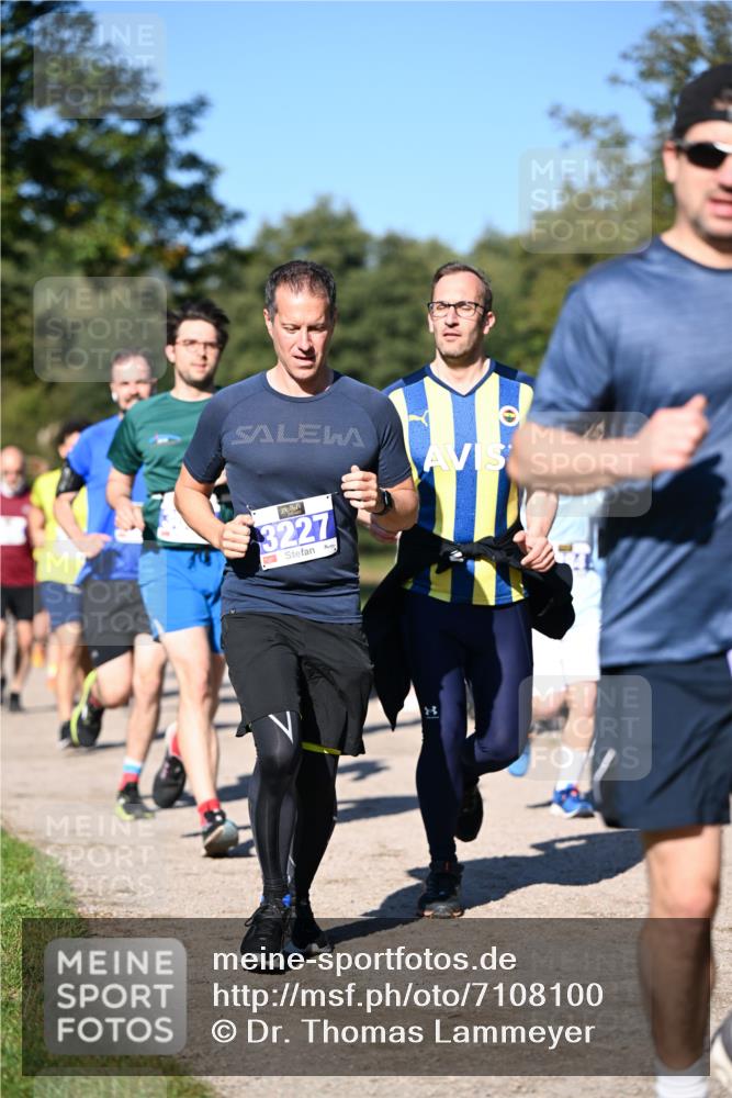 22.09.2024 - 32. Volkslauf durch das schöne Alstertal Dr. Thomas Lammeyer http://msf.ph/oto/7108100 22.09.2024 10:35:58 Laufen 3227 meine-sportfotos.de