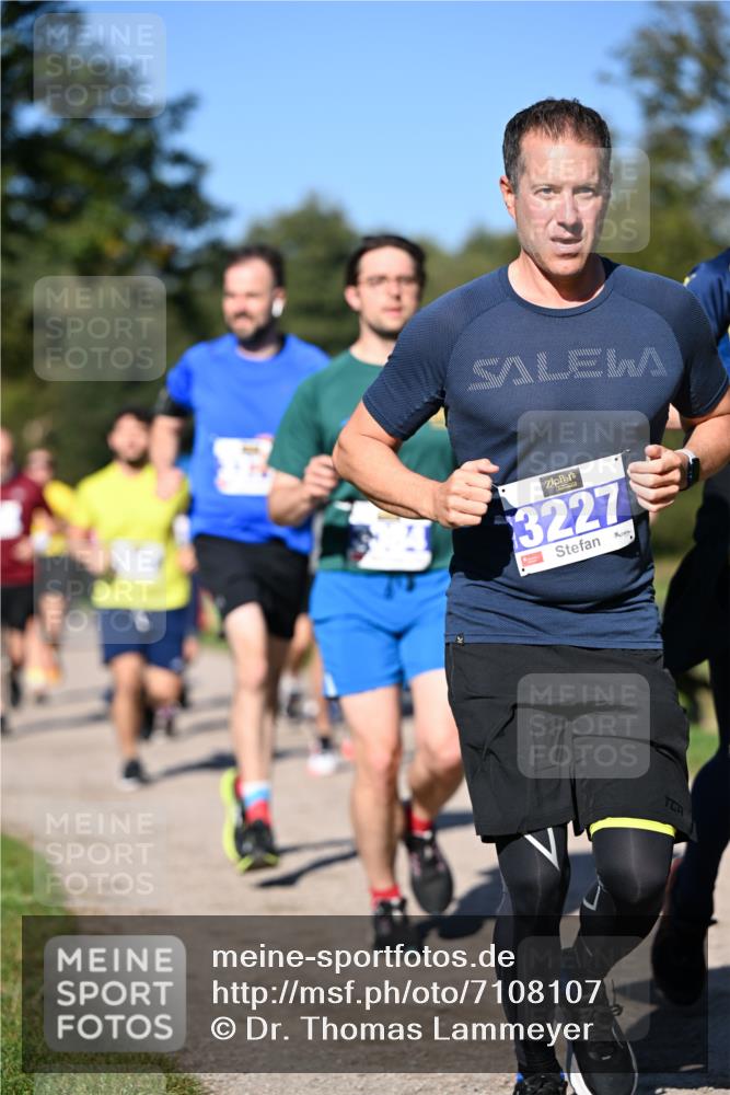 22.09.2024 - 32. Volkslauf durch das schöne Alstertal Dr. Thomas Lammeyer http://msf.ph/oto/7108107 22.09.2024 10:35:59 Laufen 0, 3227 meine-sportfotos.de