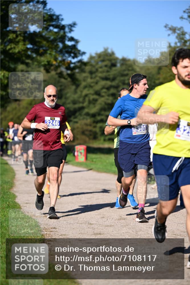 22.09.2024 - 32. Volkslauf durch das schöne Alstertal Dr. Thomas Lammeyer http://msf.ph/oto/7108117 22.09.2024 10:36:02 Laufen 3246, 3301 meine-sportfotos.de