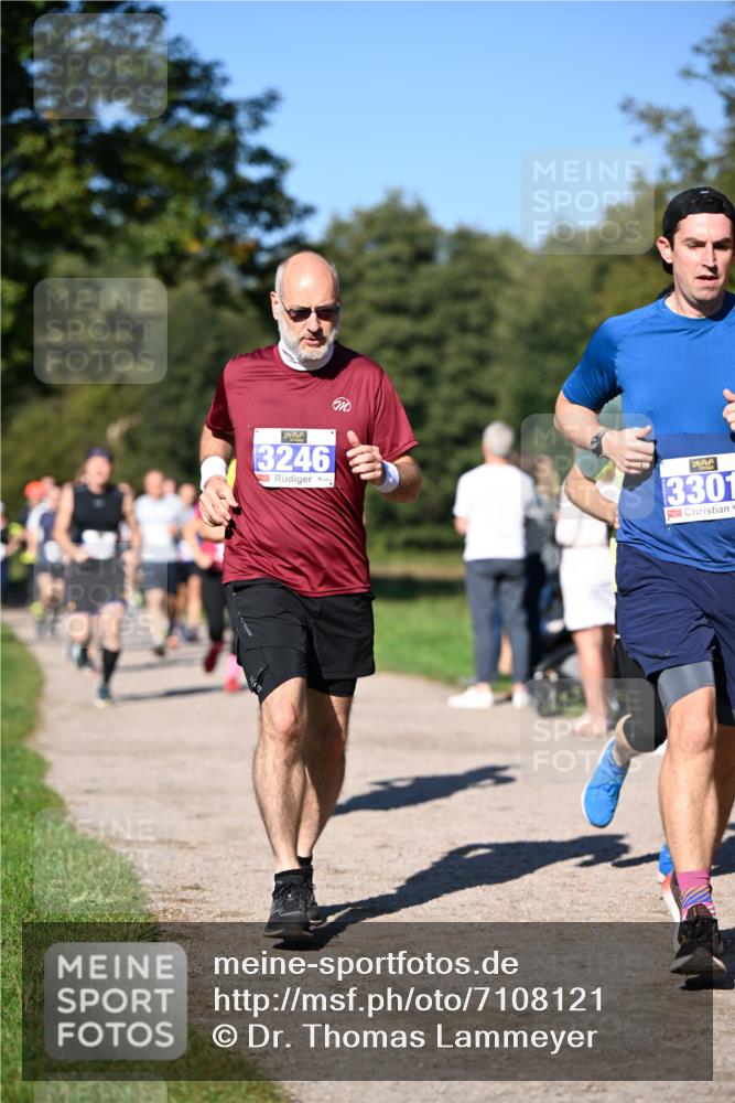 22.09.2024 - 32. Volkslauf durch das schöne Alstertal Dr. Thomas Lammeyer http://msf.ph/oto/7108121 22.09.2024 10:36:02 Laufen 3246, 3301 meine-sportfotos.de