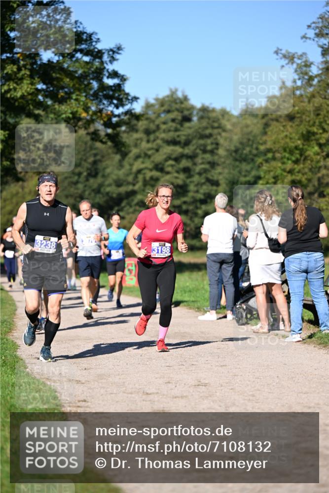 22.09.2024 - 32. Volkslauf durch das schöne Alstertal Dr. Thomas Lammeyer http://msf.ph/oto/7108132 22.09.2024 10:36:05 Laufen 3238, 3198 meine-sportfotos.de