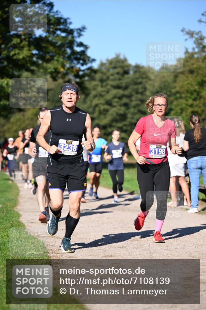 22.09.2024 - 32. Volkslauf durch das schöne Alstertal Dr. Thomas Lammeyer http://msf.ph/oto/7108139 22.09.2024 10:36:07 Laufen 3238, 3198 meine-sportfotos.de